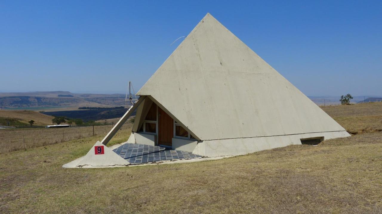 Pyramids Motel Van Reenen Exterior photo
